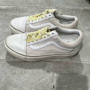 Vans platform